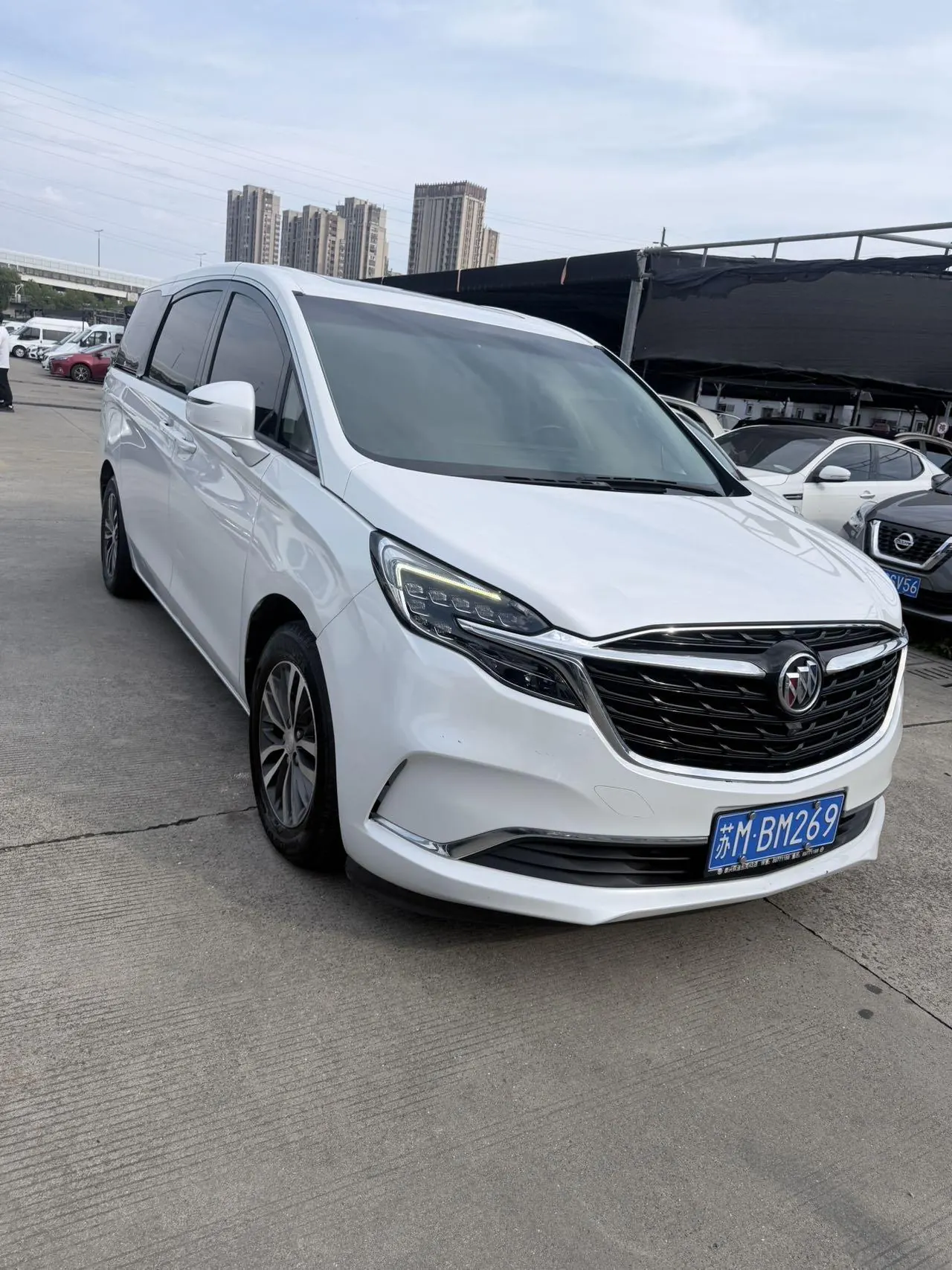 Buick 2022 GL8 ES Lu Zun 2.0T 653T Exclusive Automatic Gear 3