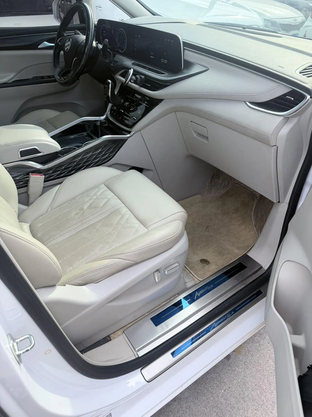 Buick 2022 GL8 ES Lu Zun 2.0T 653T Exclusive Automatic Gear 5