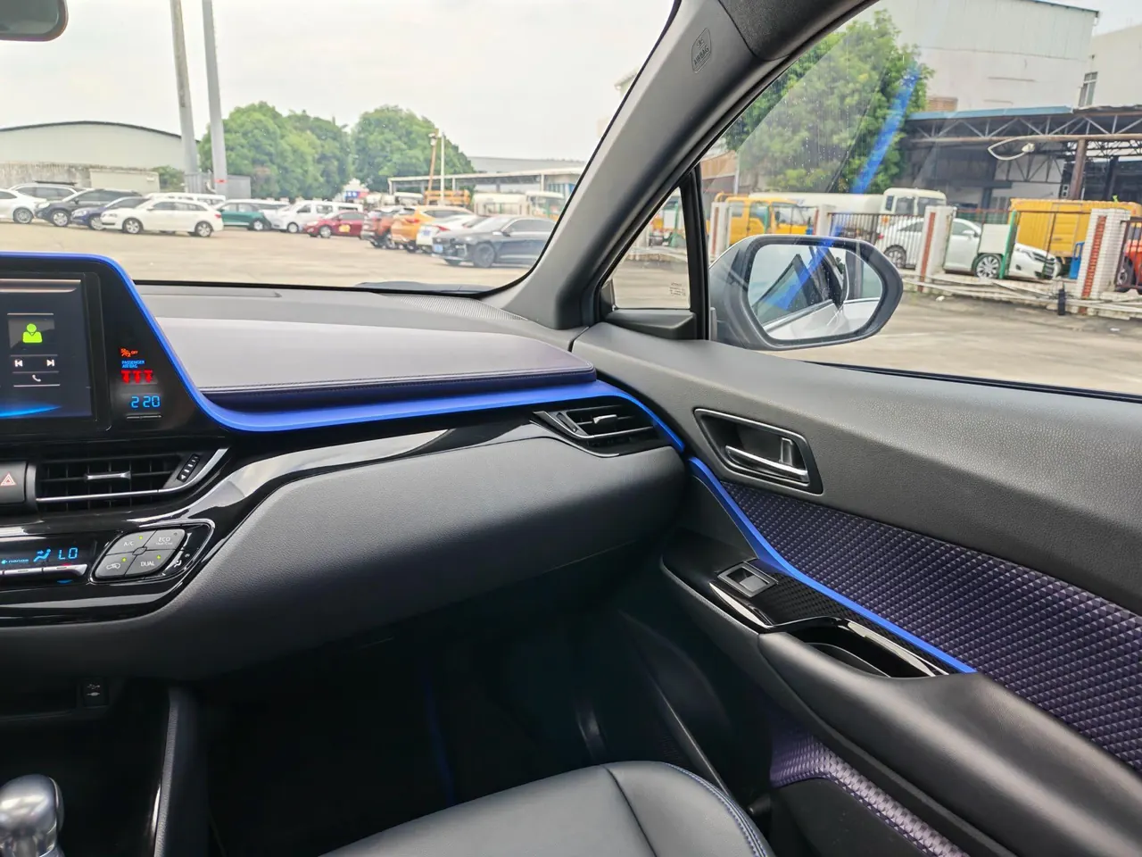 Toyota 2020 C- HR 2.0 Stepless Deluxe Edition Automatic Gear 12