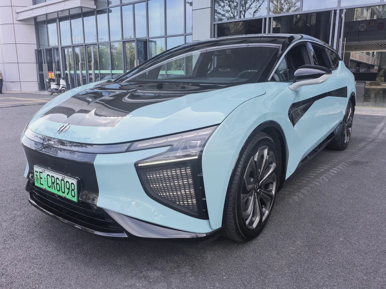 HiPhi 2022 HiPhi X Chuangyuan Edition 6-seat Long Endurance Edition Automatic Gear - View 1