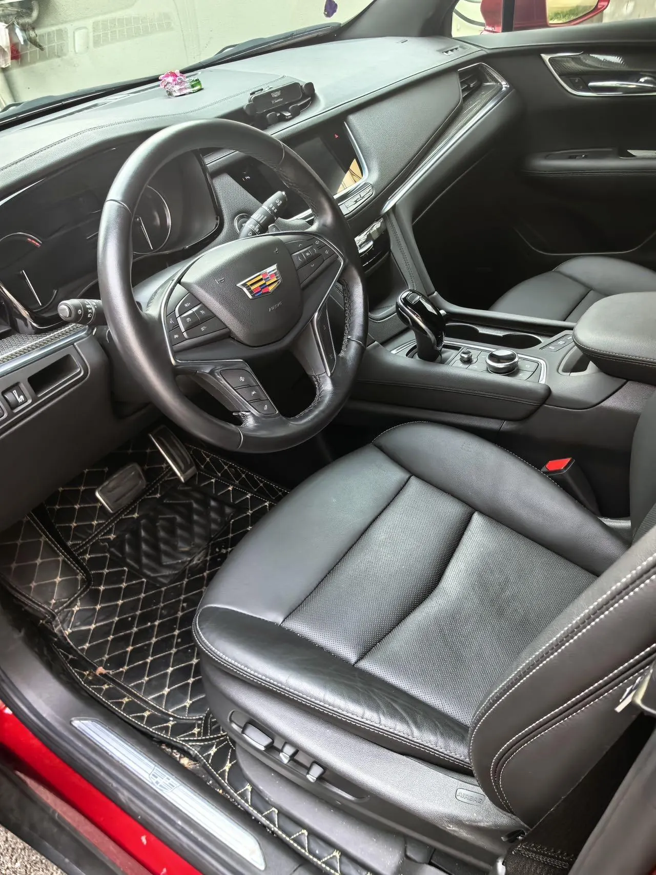 Cadillac 2022 XT5 48V 2.0T 4-wheel drive fashion automatic gear 7