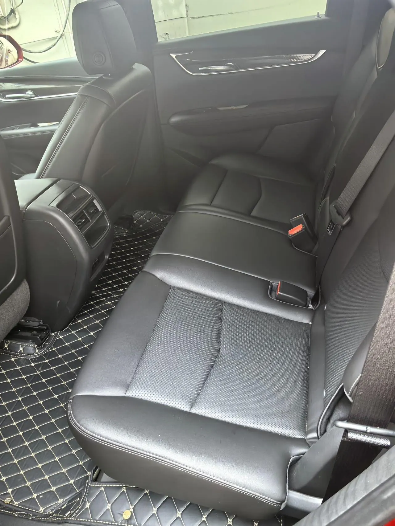 Cadillac 2022 XT5 48V 2.0T 4-wheel drive fashion automatic gear 8