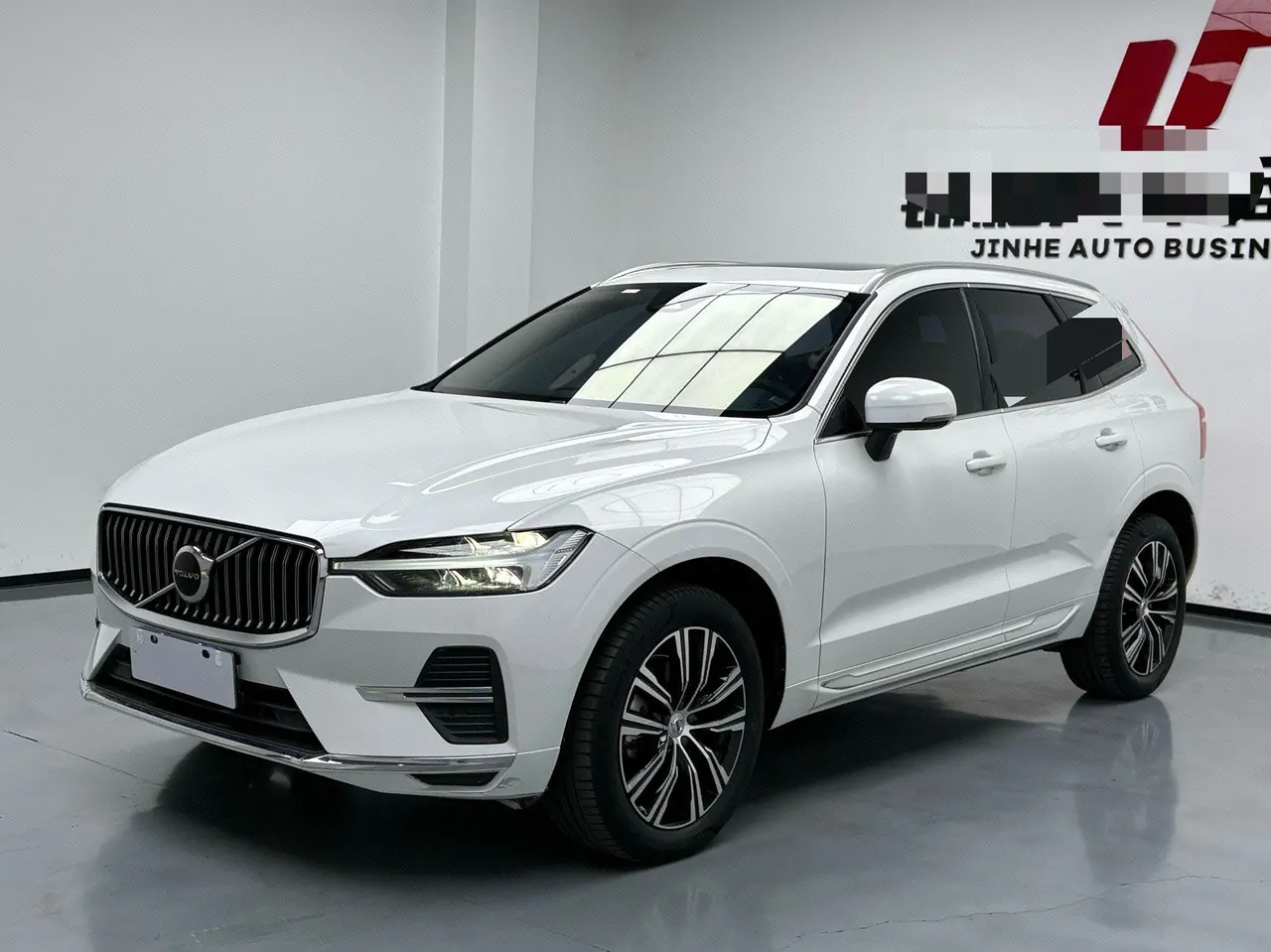 Open image lightbox: Volvo 2022 XC60 48V 2.0T B5 4-wheel drive Zhiyuan Deluxe Edition Automatic Gear