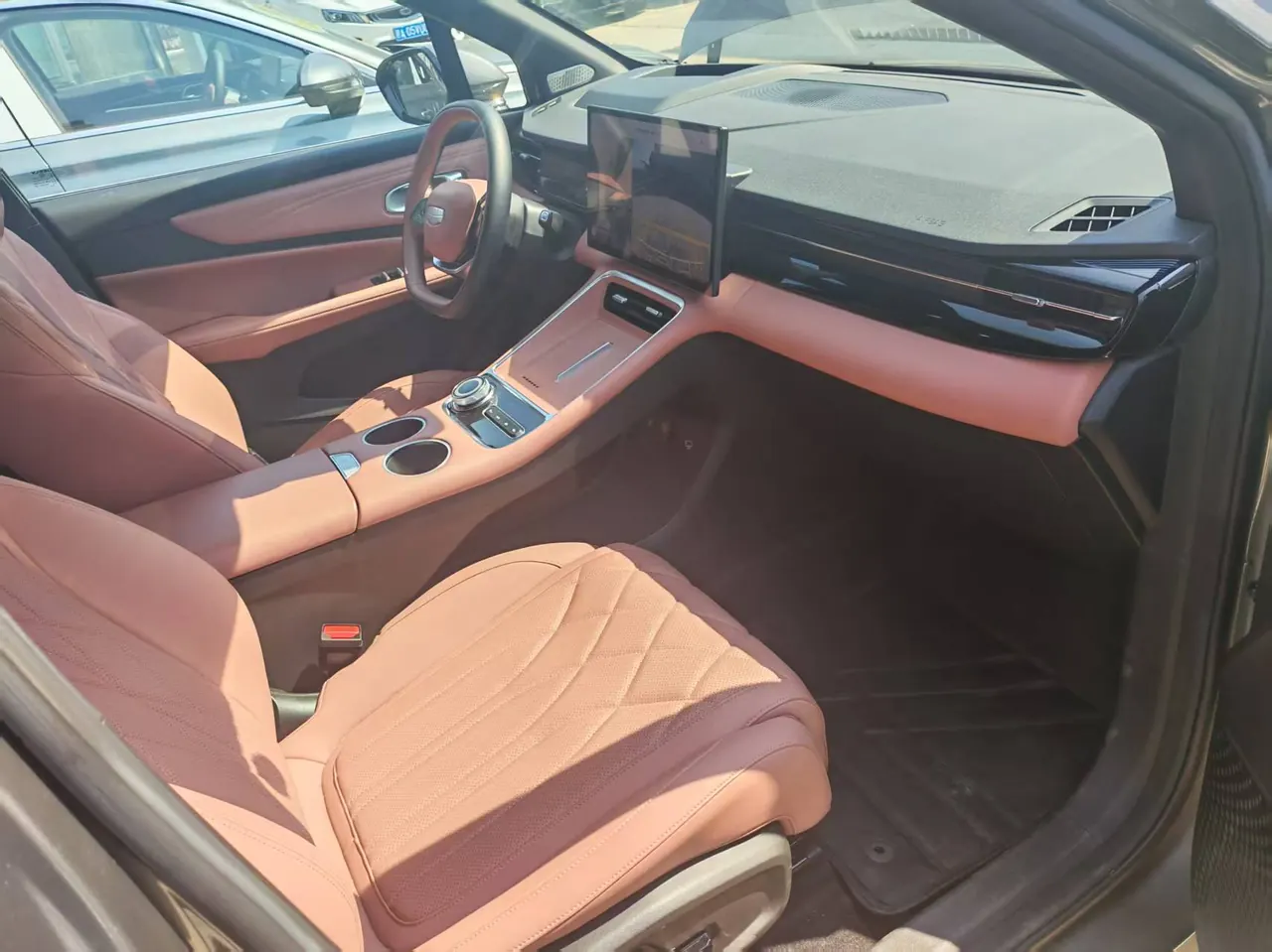 Geely 2026 Boyue REV 375km Long Endurance Platinum Extended Range Zhizun Edition Automatic Gear 6