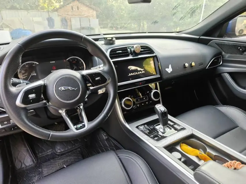 Jaguar 2020 XEL 2.0T 200PS R-DYNAMIC S Enterprising Sports Edition Automatic Gear 5
