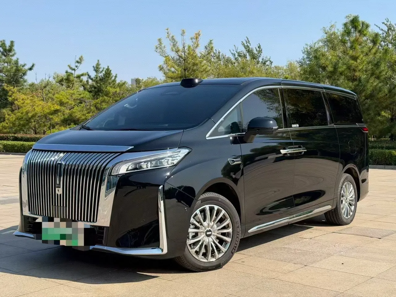 WEY 2025 VV7 Hi4 1.5T Four-Wheel-Drive Automatic Model - View 1