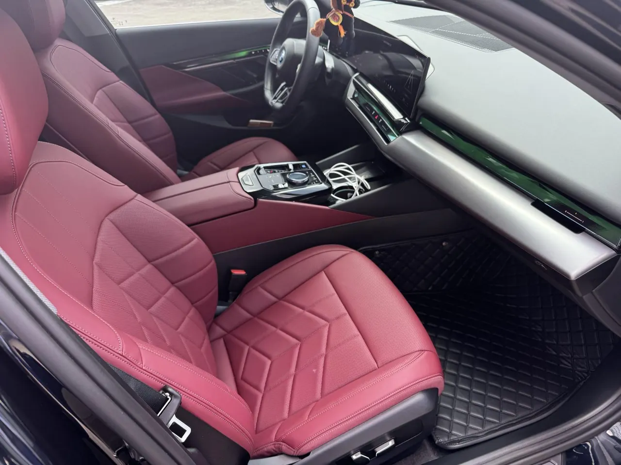 BMW 2025 i5 eDrive 35L M sports suit automatic gear 7
