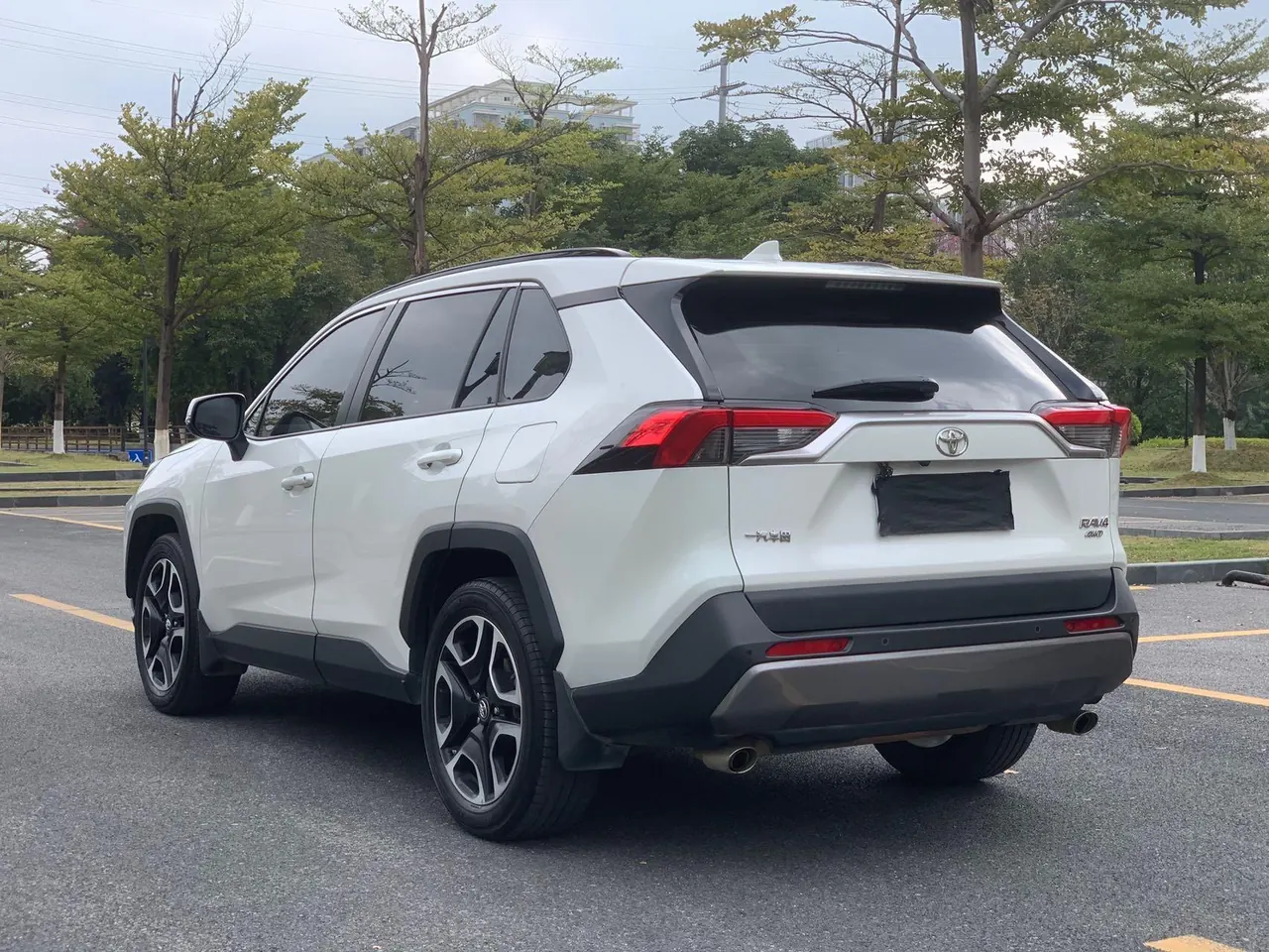 Toyota 2020 RAV4 Rongbo 2.0 Stepless Two-Drive Premium Edition Automatic Gear 8