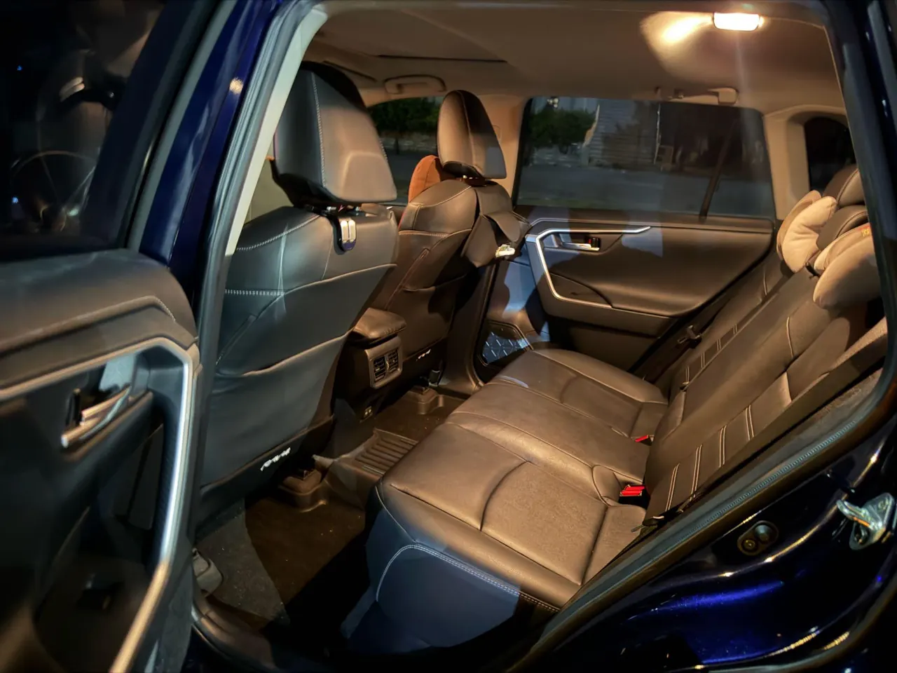 Toyota 2022 RAV4 Rongbo 2.0 Stepless Two-Drive Fashion Plus Edition Automatic Gear 3