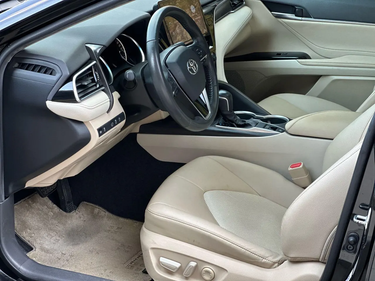 Toyota 2021 Camry 2.0G Stepless Deluxe Edition Automatic Gear 7