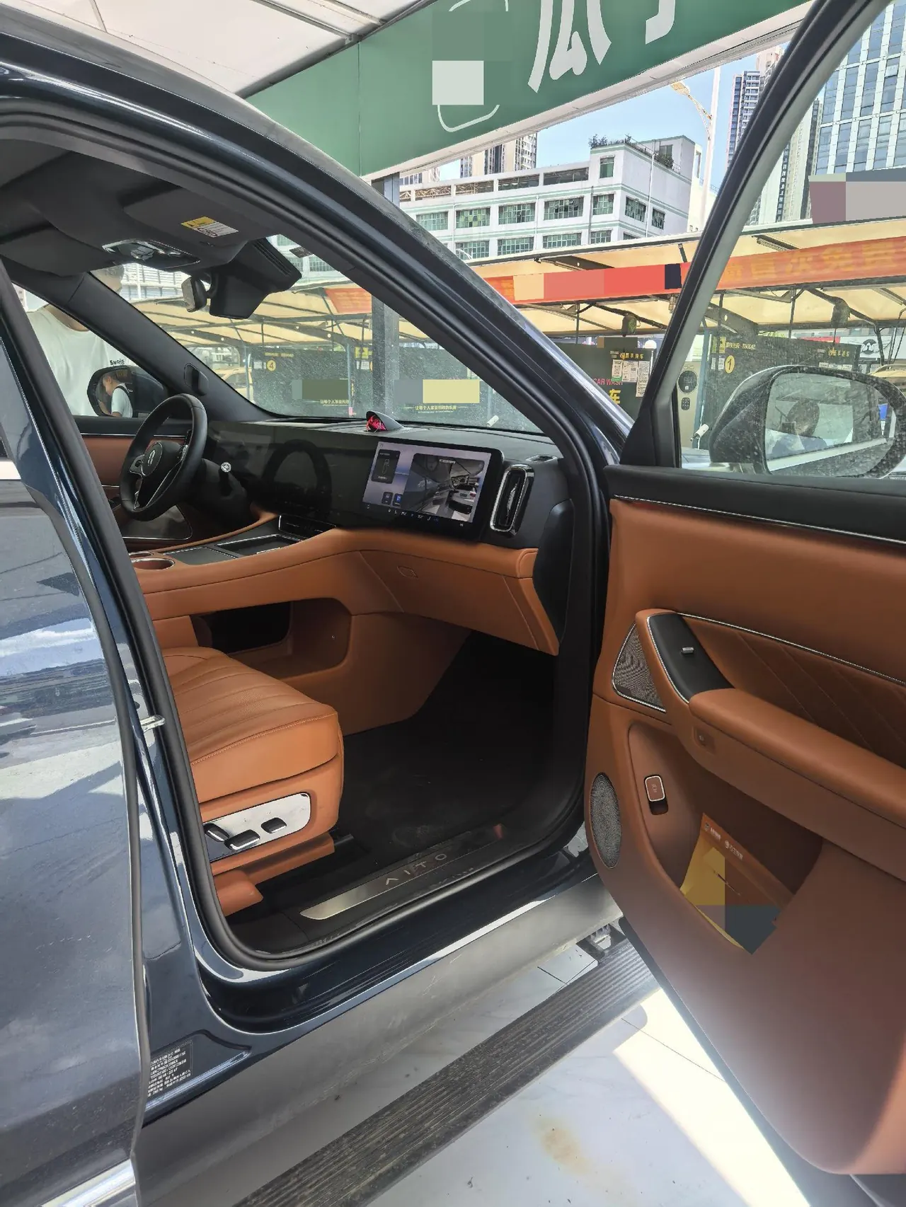 AITO 2025 AITO M8 Ultra 6-seat 4-wheel drive automatic gear 3