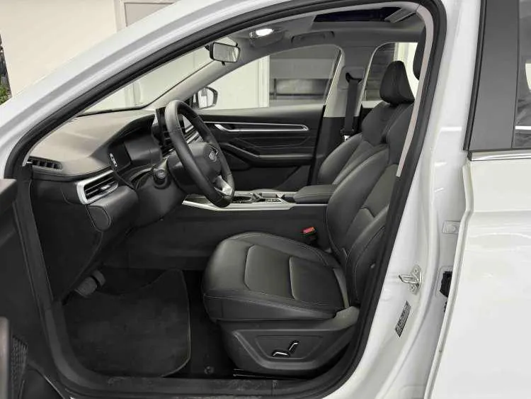 Geely 2026 Emgrand-Sanxiang 1.5 Stepless 4 million Commemorative Flying Automatic 6