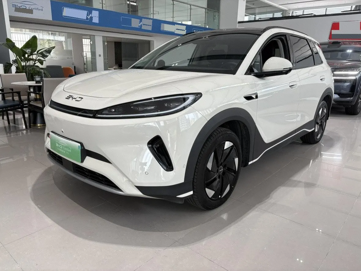 BYD 2025 Sea Lion 05 EV 520KM Flagship Zhihang Edition Automatic Gear - View 1