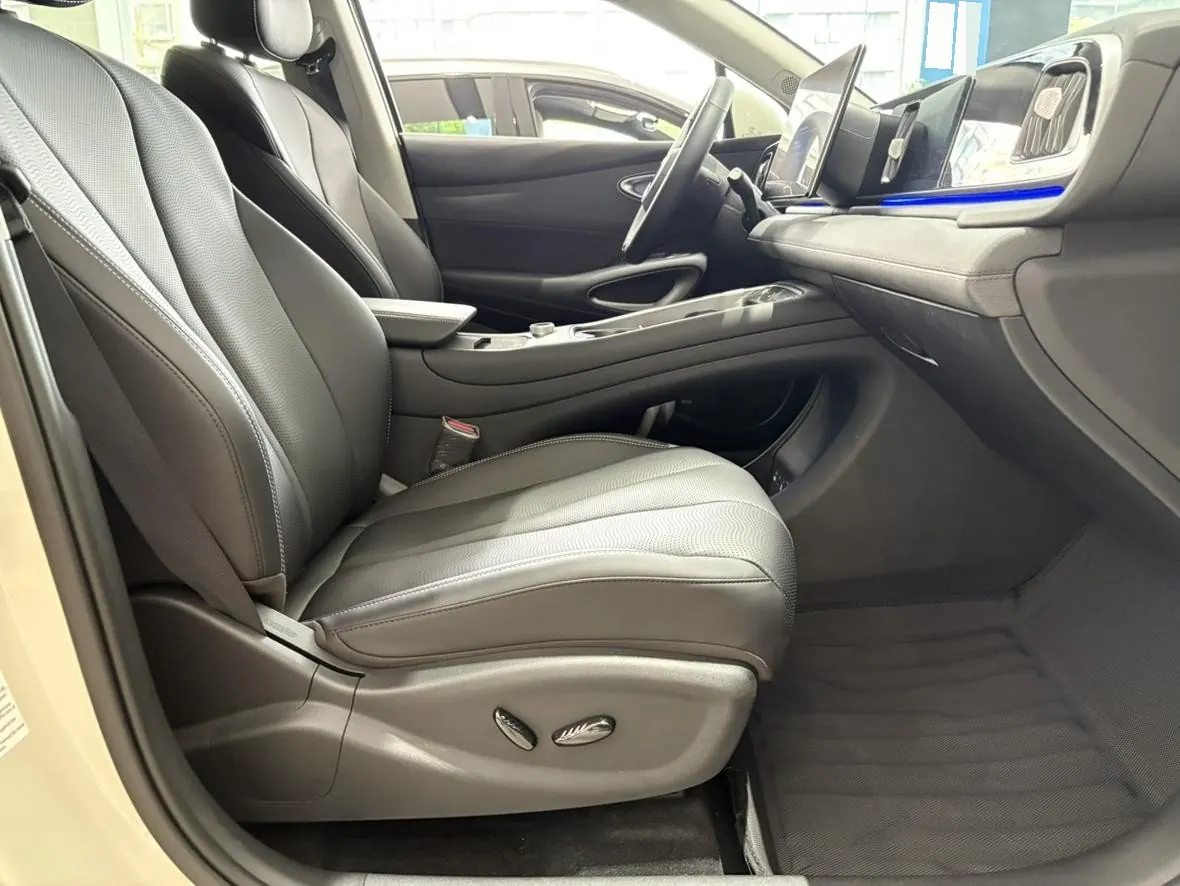 BYD 2025 Sea Lion 05 EV 520KM Flagship Zhihang Edition Automatic Gear 8