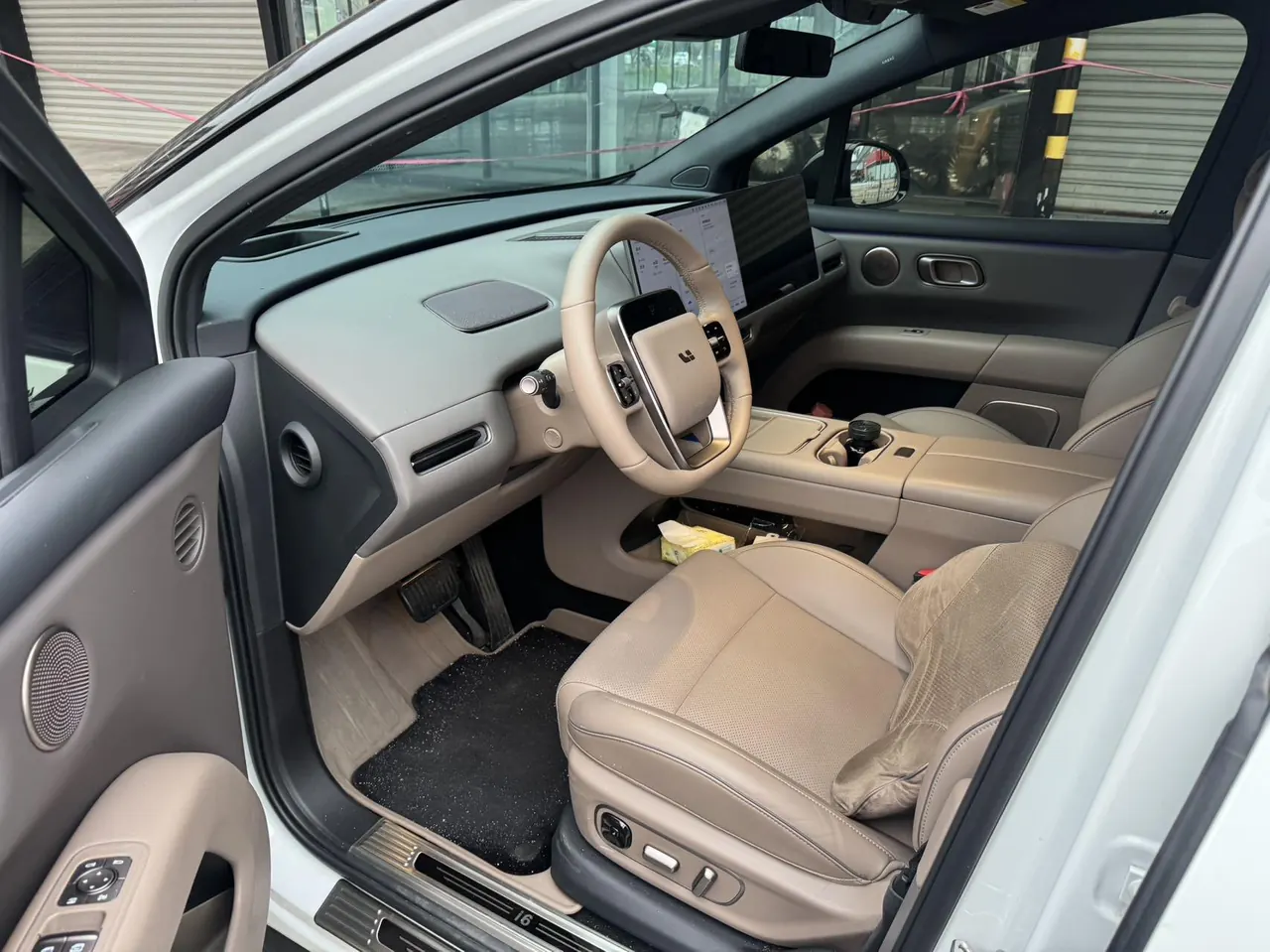 Li 2025 I 300.00g Drive Standard Edition Automatic Gear 3