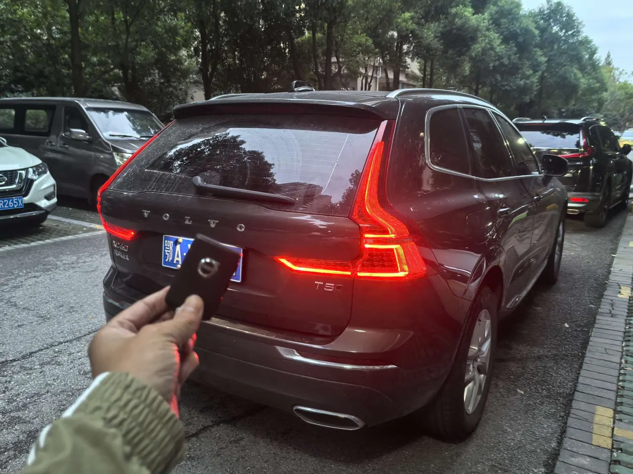 Volvo 2021 XC60 2.0T T5 4-wheel drive smart luxury automatic gear 4
