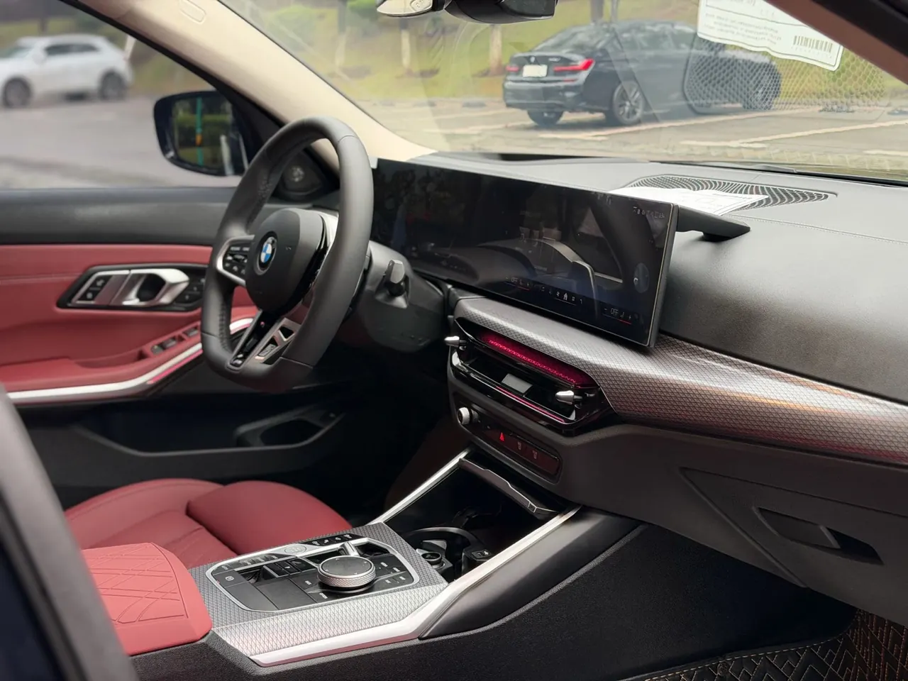 BMW 3 Series 2026 330Li 2.0T M Sports Obsidian Night Suit Automatic Gear 8