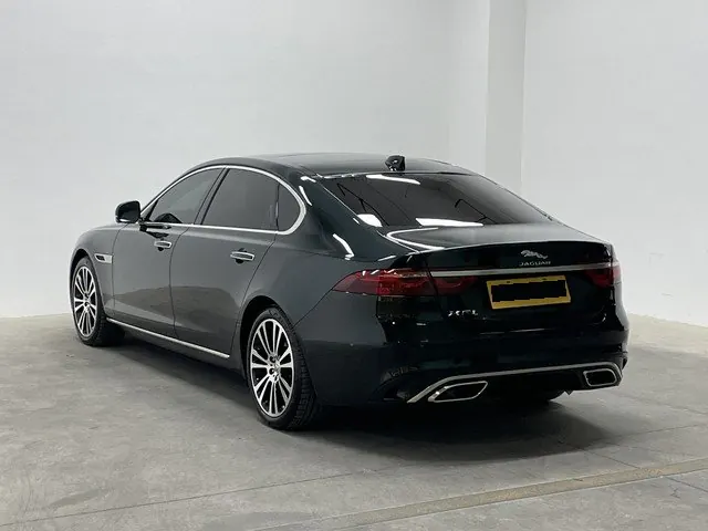 Jaguar 2021 XFL 2.0T P 12500.00g Drive Enjoy Deluxe Edition Automatic Gear 15