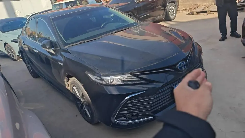 Toyota 2023 Camry Dual Engine 2.5HG Stepless Deluxe Automatic Gear 2