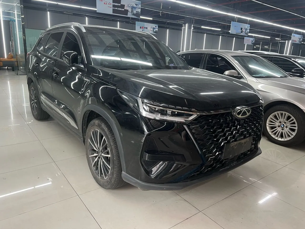 Chery 2024 Ruihu 8 PRO 1.6T 290T Champion Edition Two-wheel Drive Shining Edition 7-seat Automatic Gear 2