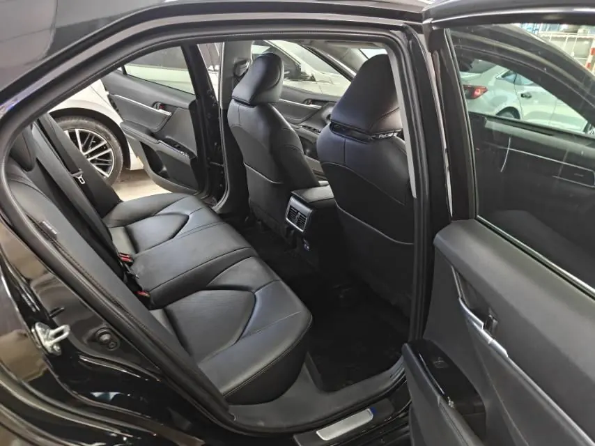 Toyota 2023 Camry 2.0G Stepless Deluxe Edition Automatic Gear 10