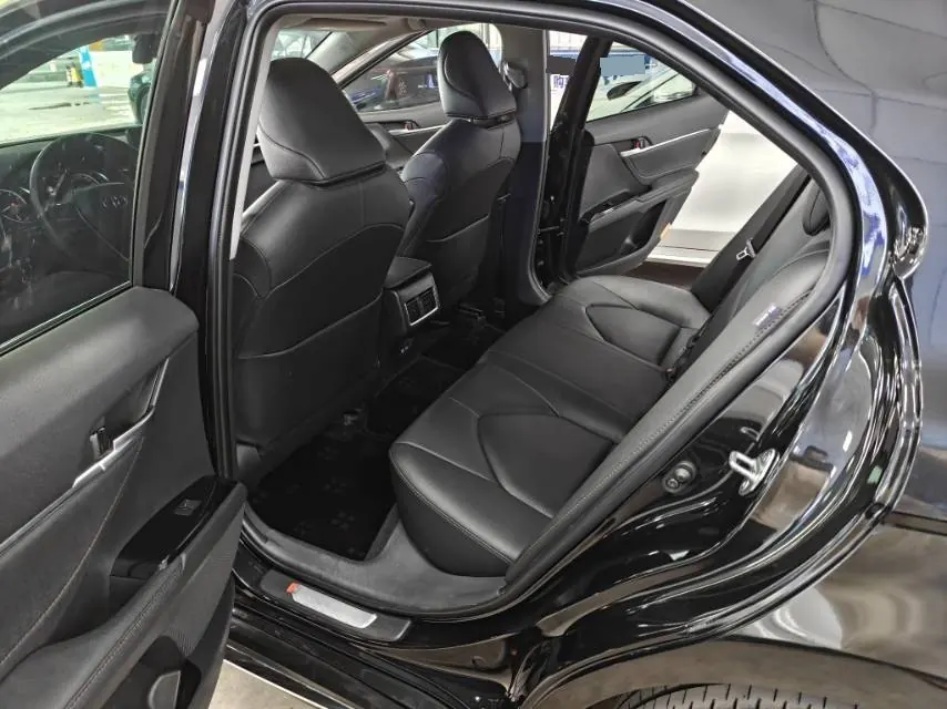 Toyota 2023 Camry 2.0G Stepless Deluxe Edition Automatic Gear 8
