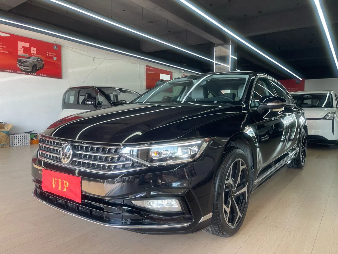 Volkswagen 2025 Magotan 1.4TSI 280TSI 2 million luxury automatic gear - View 1
