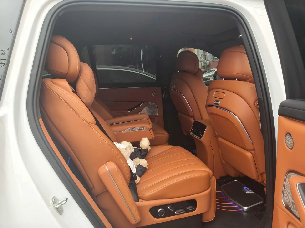 AITO 2025 AITO M8 Max Edition 53.4kWh 6-seat Edition Automatic Gear 5