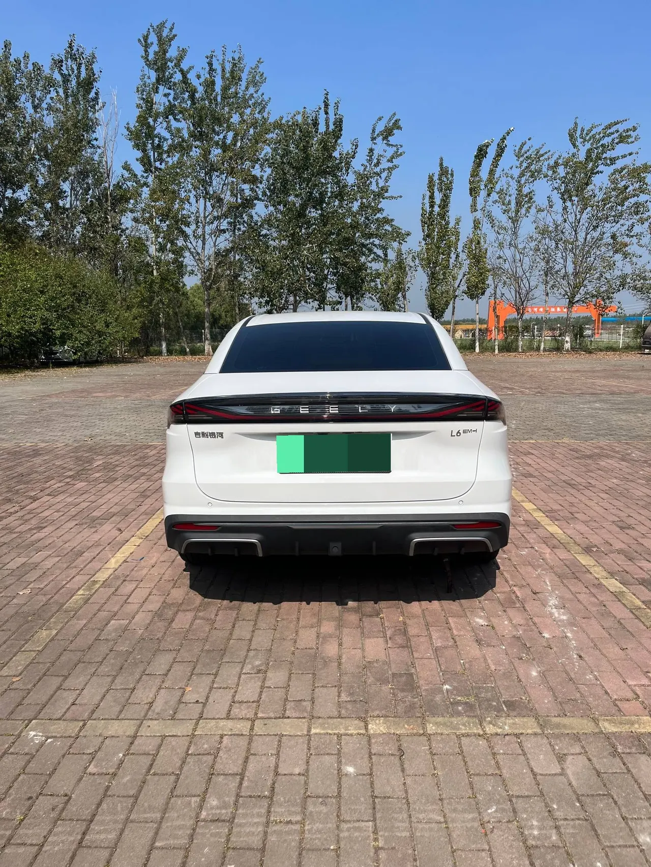 Geely Galaxy 2025 L6 EM-i 1.5 60km sailing version of automatic gear 4