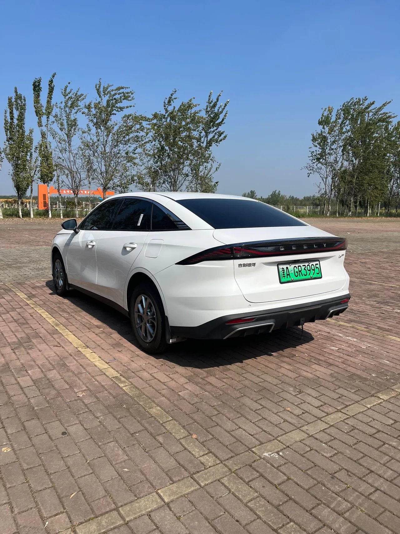 Geely Galaxy 2025 L6 EM-i 1.5 60km sailing version of automatic gear 5