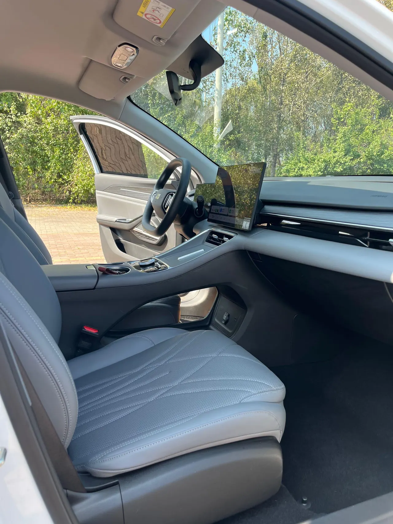 Geely Galaxy 2025 L6 EM-i 1.5 60km sailing version of automatic gear 6