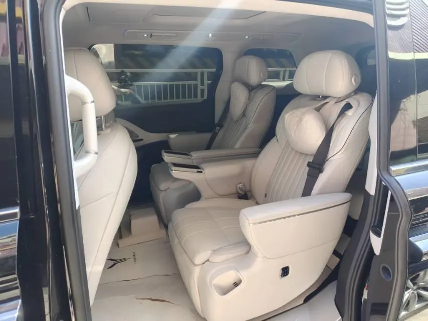 Voyah 2025 dreamers PHEV 1.5T four-wheel drive flagship dry Kun version automatic gear 4