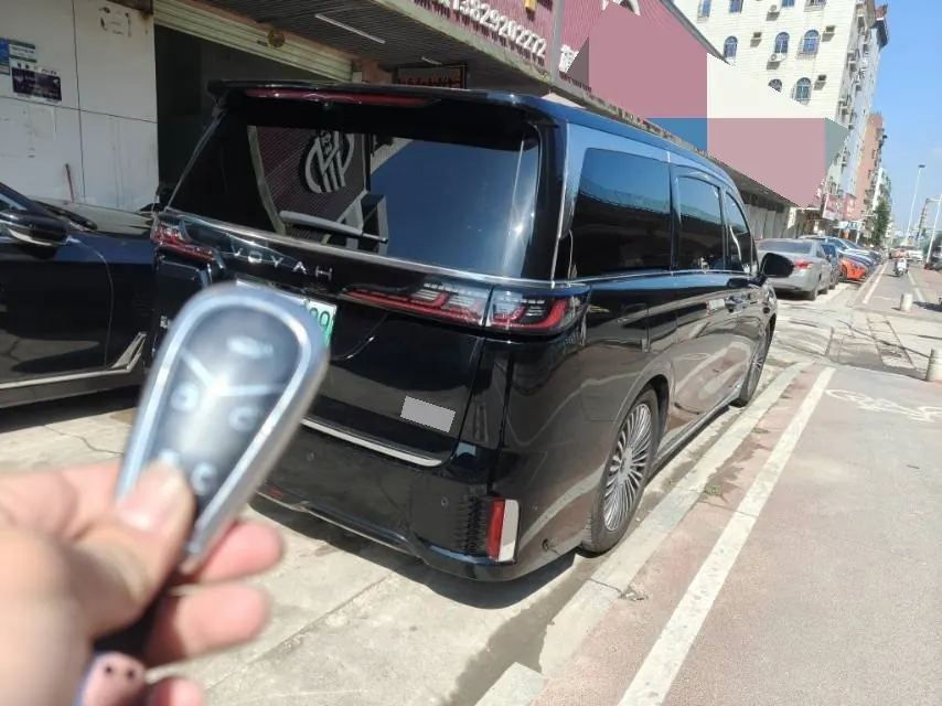 Voyah 2025 dreamers PHEV 1.5T four-wheel drive flagship dry Kun version automatic gear 6