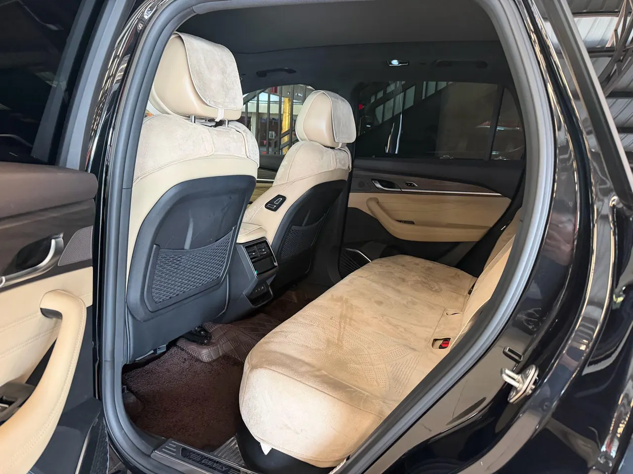 Geely 2025 XingyueL (Monjaro) 2.0TD Oriental Obsidian 4WD full-moon version automatic gear 5