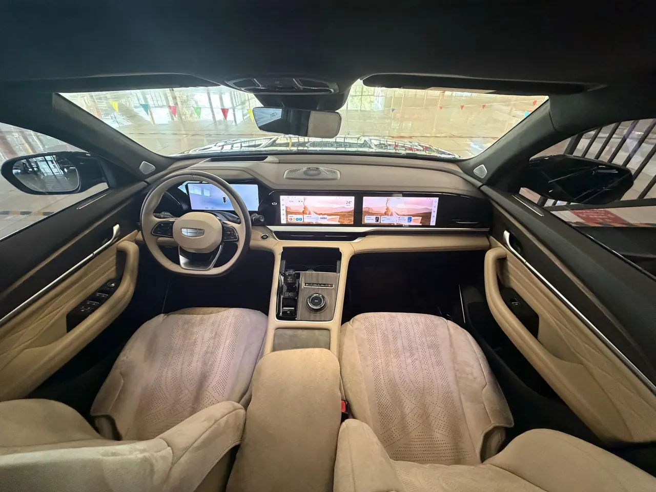 Geely 2025 XingyueL (Monjaro) 2.0TD Oriental Obsidian 4WD full-moon version automatic gear 7