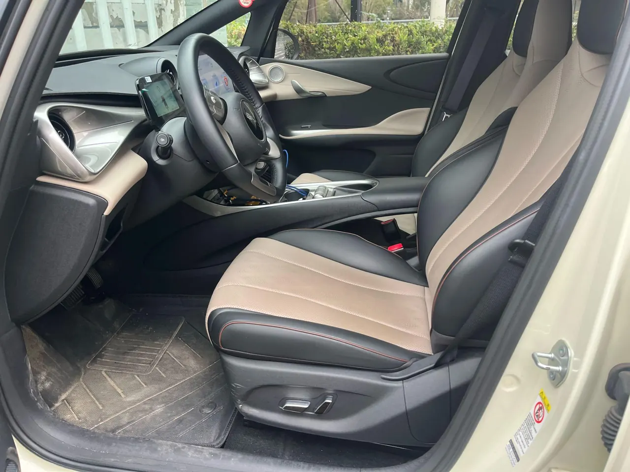 BYD 2025 Dolphins 420km Free Edition Automatic 5