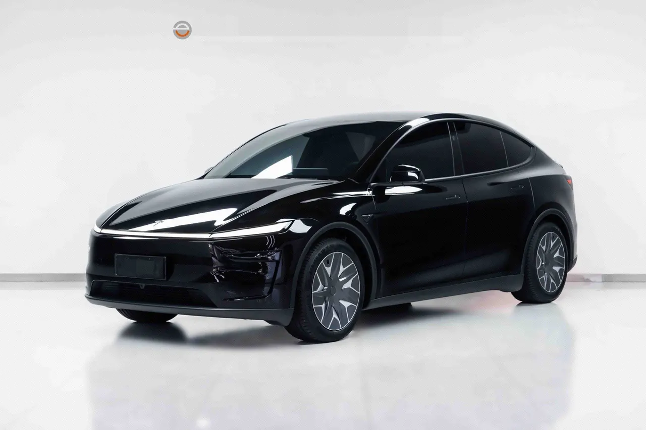 Открыть галерею: Tesla 2025 Model Y L Long Endurance All-Wheel Drive Automatic Transmission