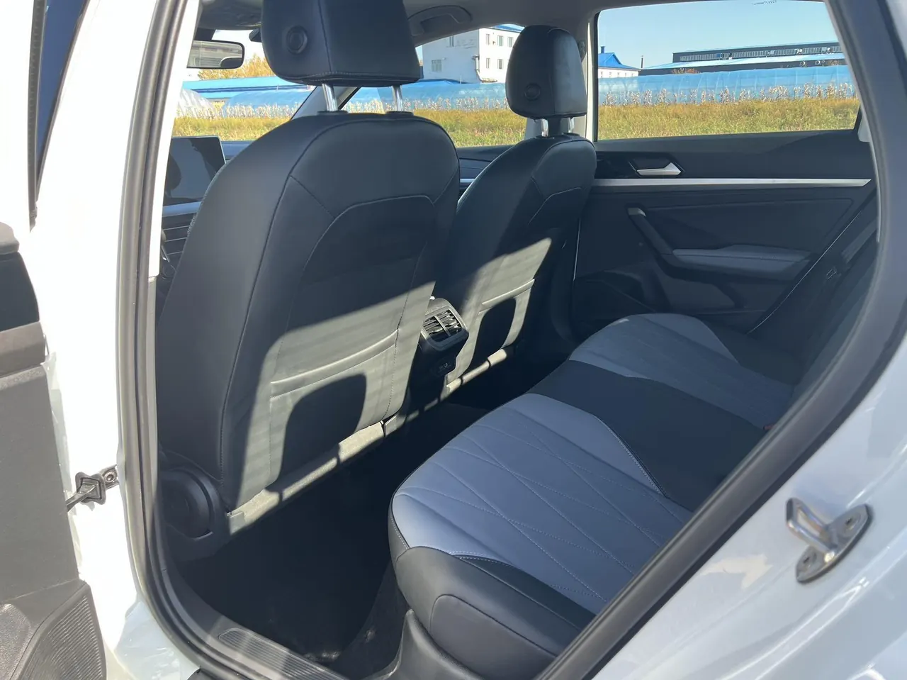 Volkswagen 2023 LaVida 1.5 Star 5 Million Edition Automatic Gear 10