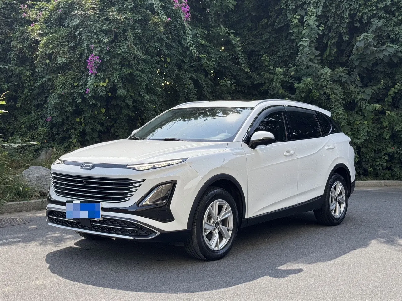 Bestune 2023 T90 1.5T Luxury Automatic Gear - View 1