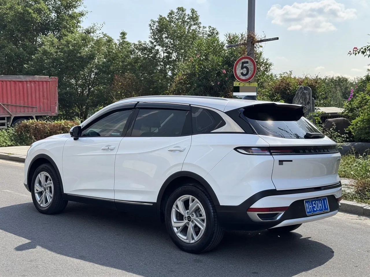 Bestune 2023 T90 1.5T Luxury Automatic Gear 4