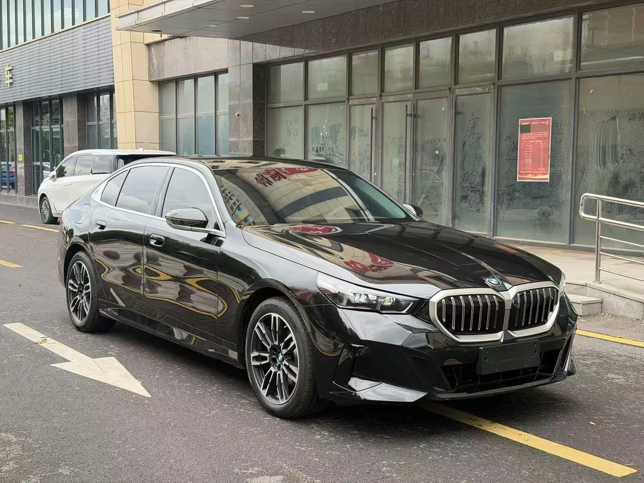 BMW 5 Series 2025 530Li 48V 2.0T Leading M Sports Suit Automatic Gear 3