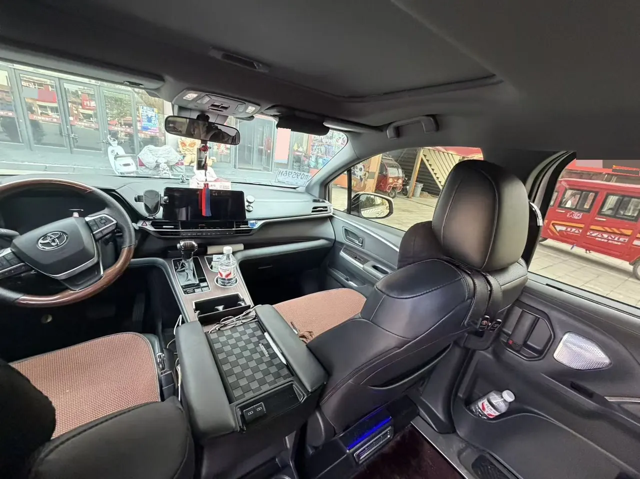 Toyota 2024 Grevia HYBRID 2.5 Stepless Deluxe Edition Automatic Transmission 3