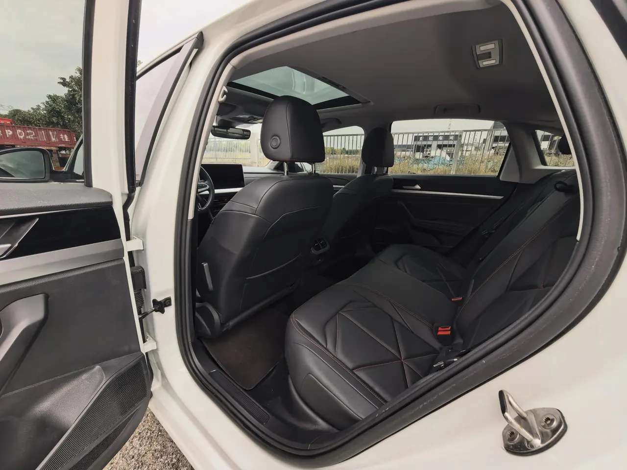 Volkswagen 2024 Lavida 1.5TSI 300TSI Star Leading Edition Automatic Gear 9
