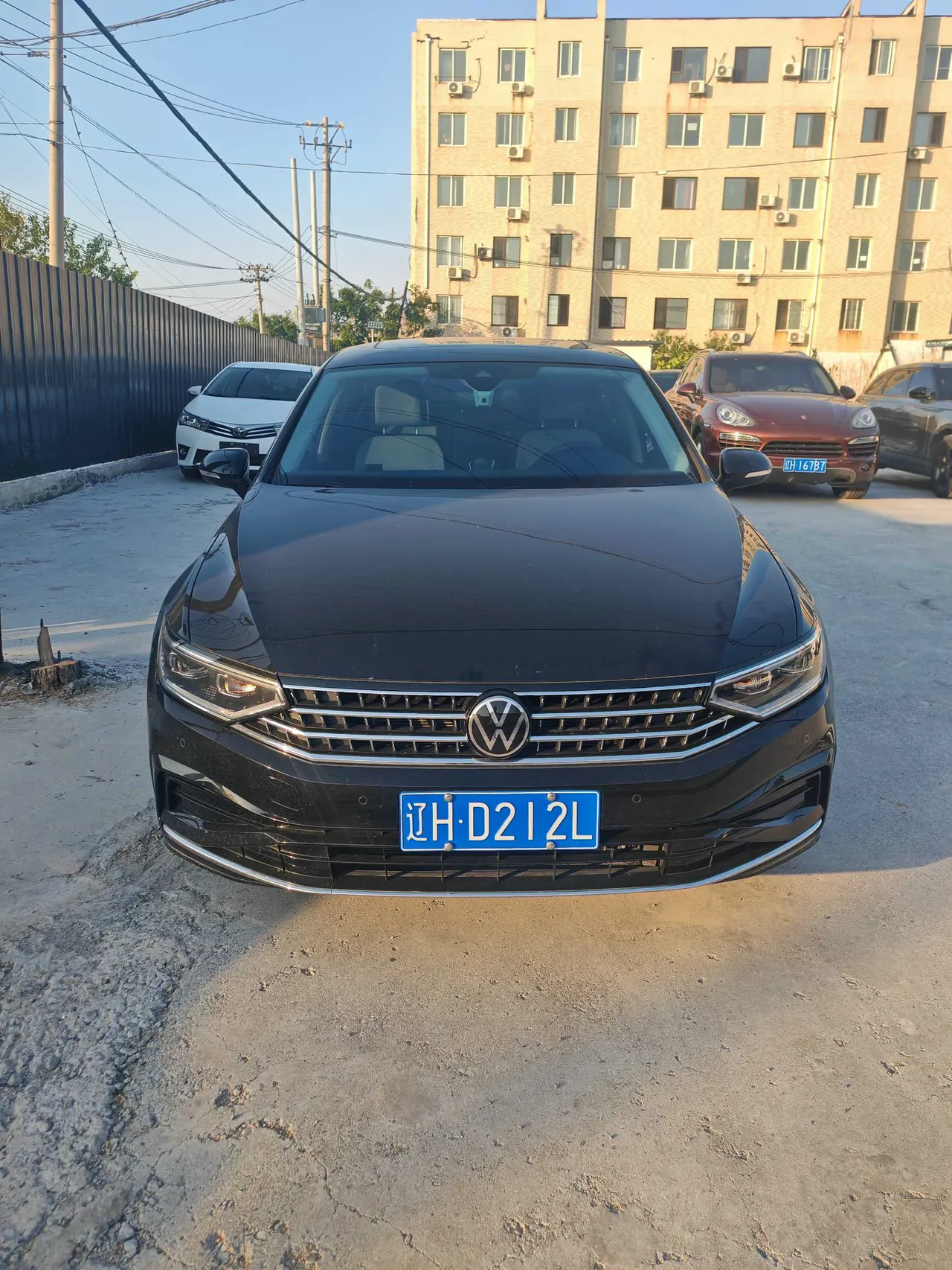 Volkswagen 2025 Magotan 2.0TSI 330TSI 2 million luxury automatic gear 2