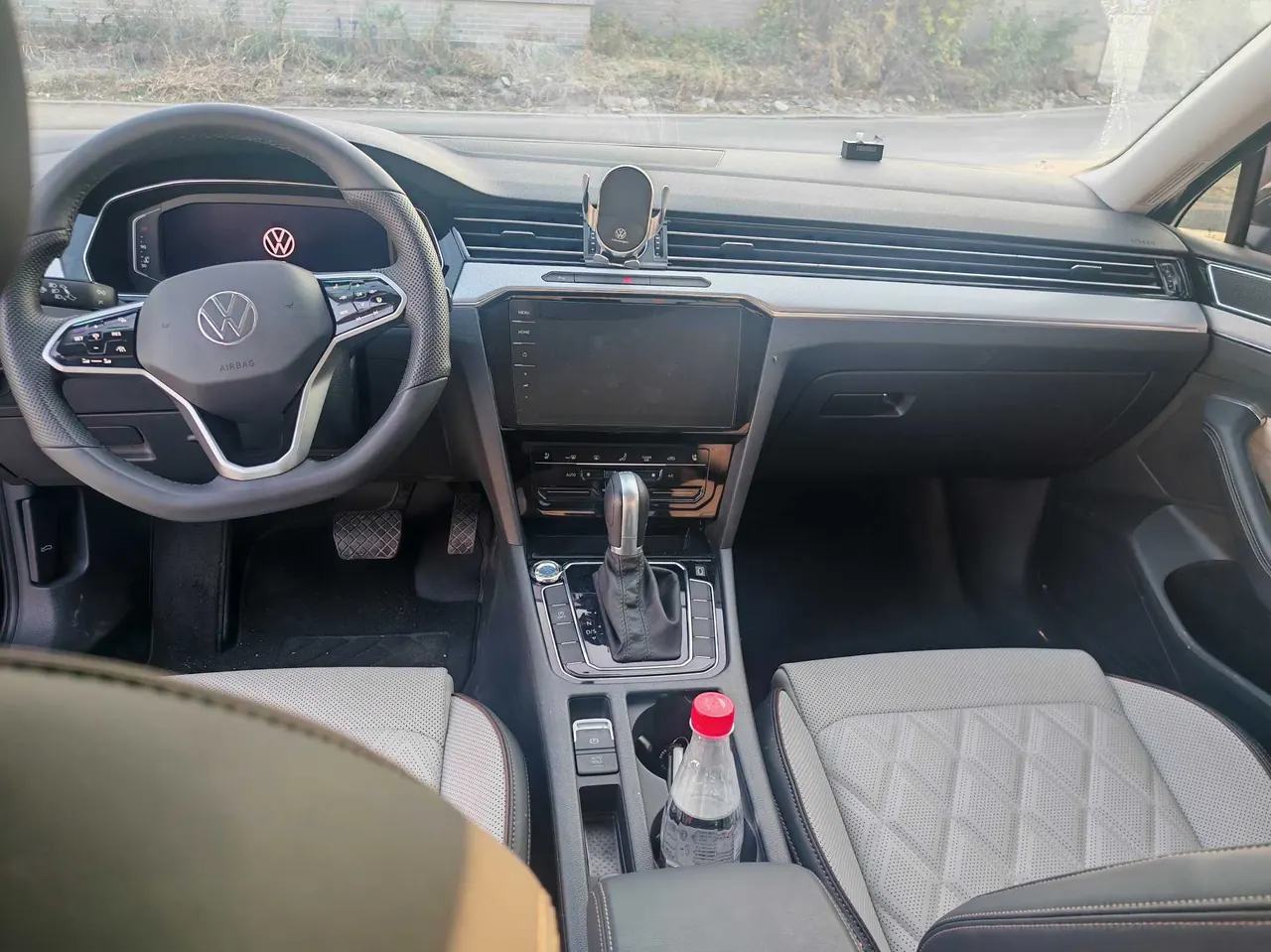 Volkswagen 2025 Magotan 2.0TSI 330TSI 2 million luxury automatic gear 4