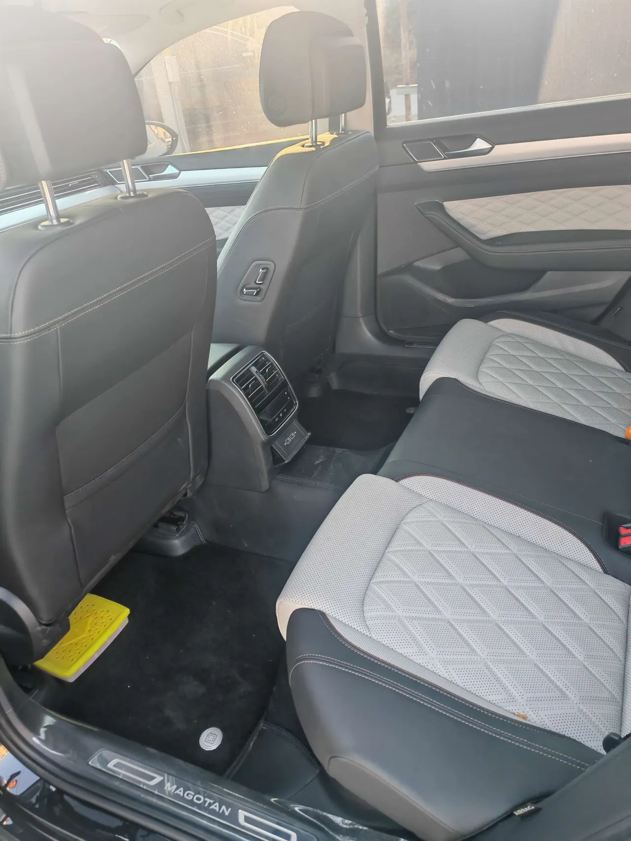 Volkswagen 2025 Magotan 2.0TSI 330TSI 2 million luxury automatic gear 5