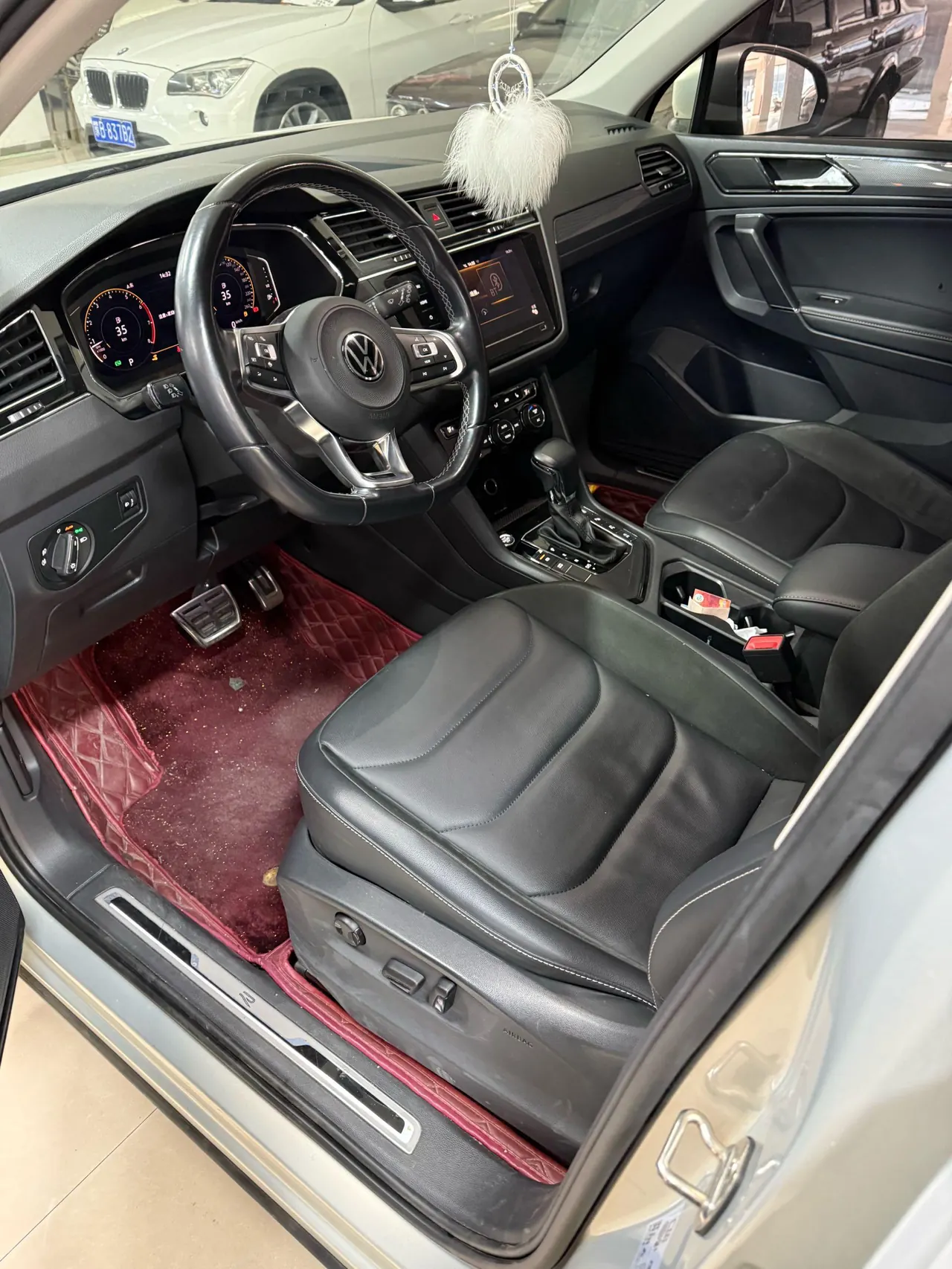 Volkswagen 2021 Tiguan L R-Line 2.0TSI 330TSI Two-Drive Overdrive Automatic Gear 2