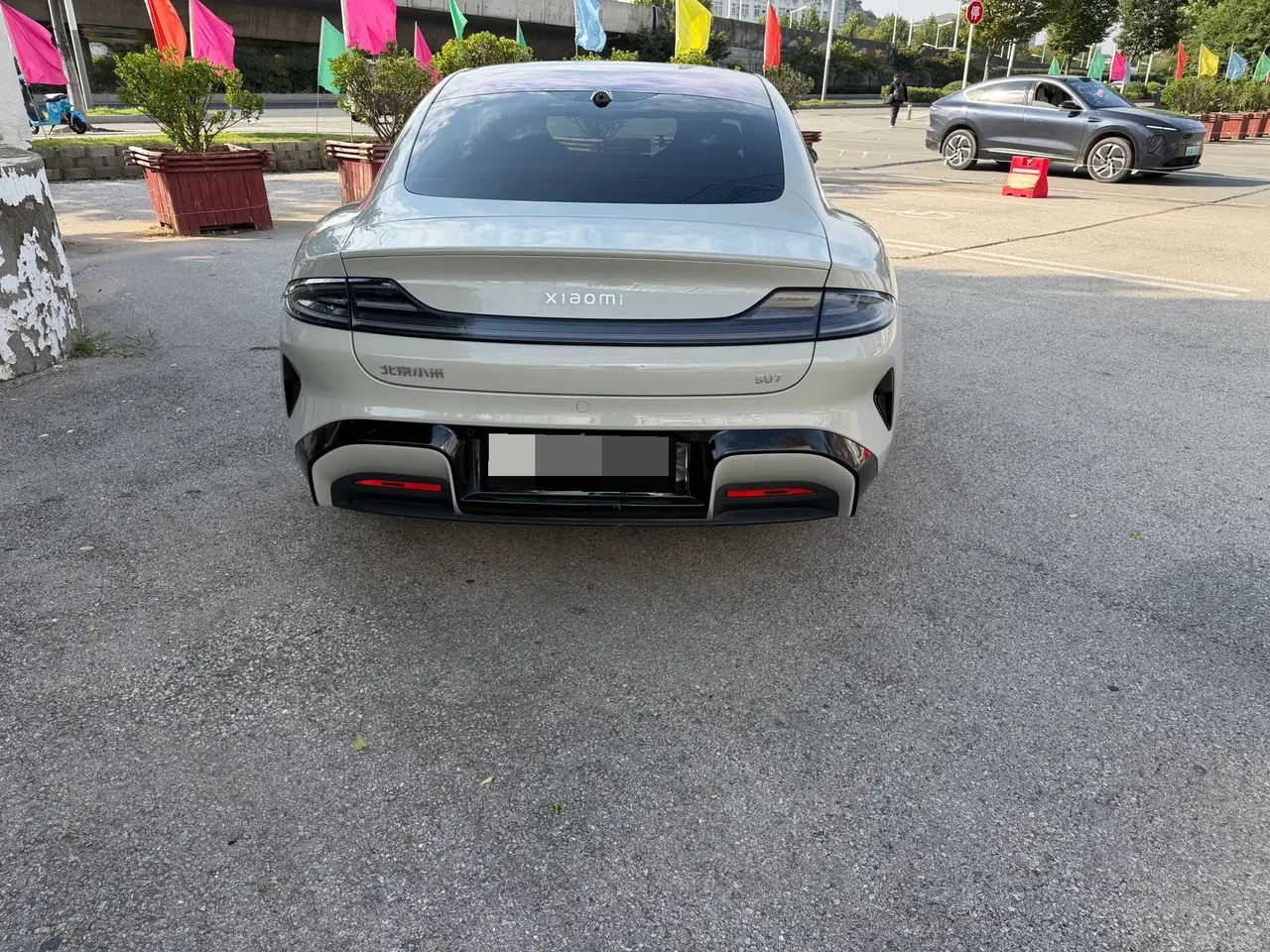 MI 2024 SU 7 700km Rear Drive Long Endurance Smart Driving Edition Automatic Gear 4
