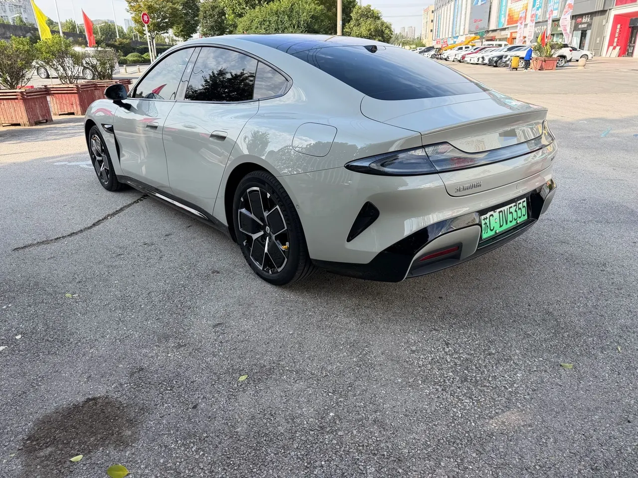 MI 2024 SU 7 700km Rear Drive Long Endurance Smart Driving Edition Automatic Gear 5