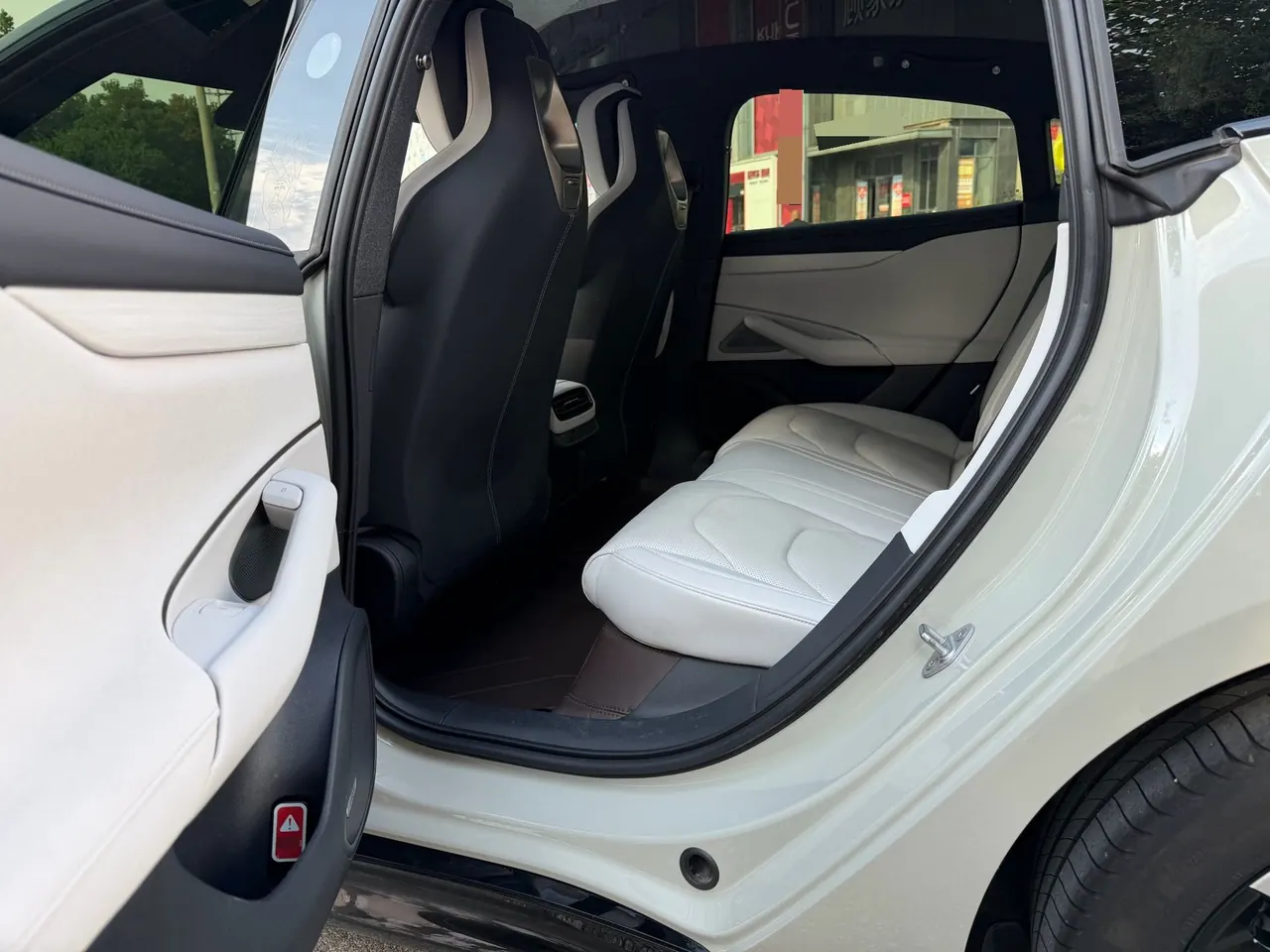 MI 2024 SU 7 700km Rear Drive Long Endurance Smart Driving Edition Automatic Gear 7